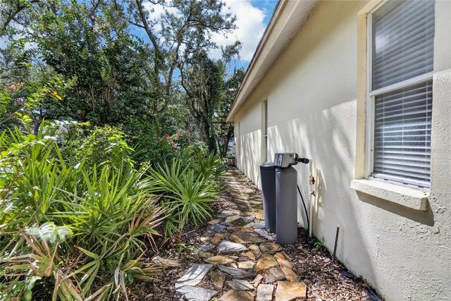2704 ASTON AVENUE, Plant City, FL 33566