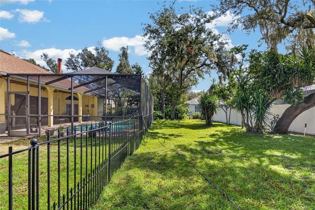 2704 ASTON AVENUE, Plant City, FL 33566