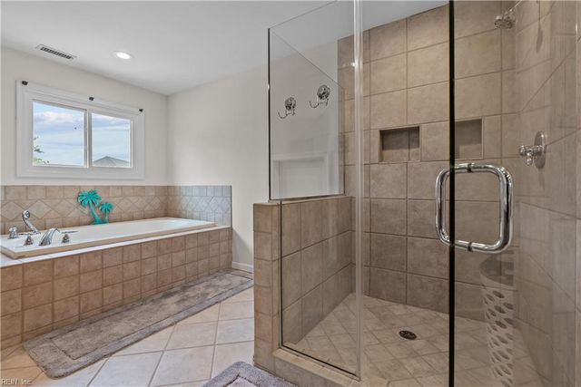 2277 Lynx DR, Virginia Beach, VA 23456