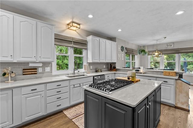 2277 Lynx DR, Virginia Beach, VA 23456