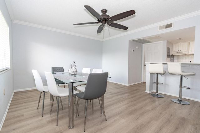 139 OYSTER BAY CIRCLE 200, Altamonte Springs, FL 32701