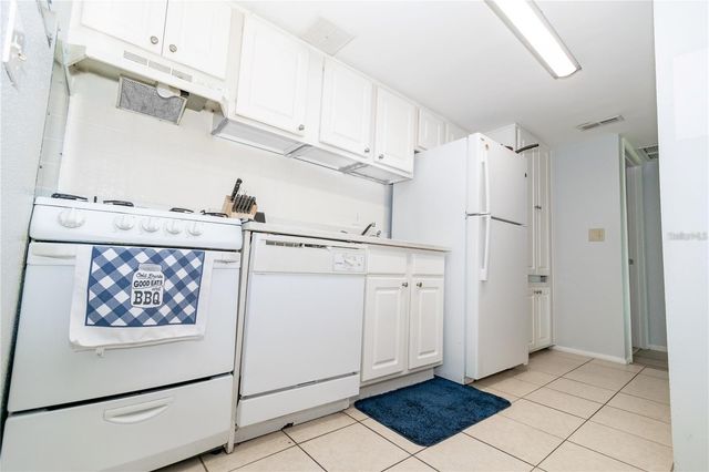 139 OYSTER BAY CIRCLE 200, Altamonte Springs, FL 32701