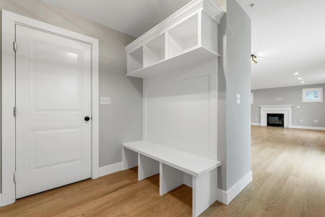 11 Robin Way 2, Chester, NH 03036