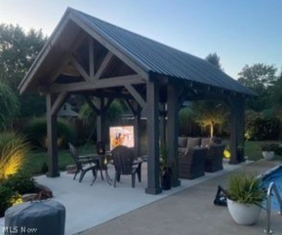 7731 Brunswick Circle NW, Massillon, OH 44646