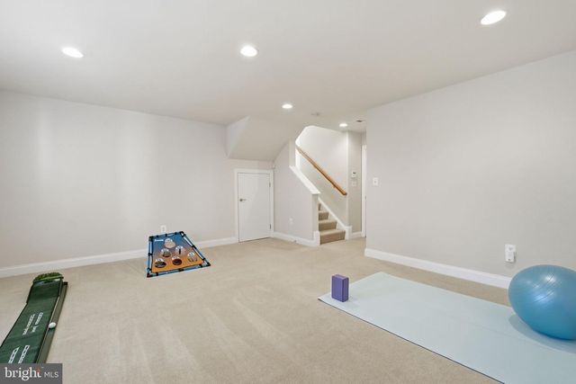 8015 RESERVE WAY, Vienna, VA 22182