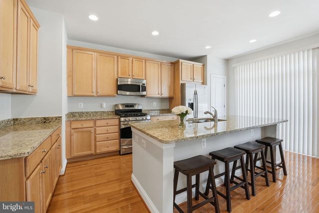 8015 RESERVE WAY, Vienna, VA 22182