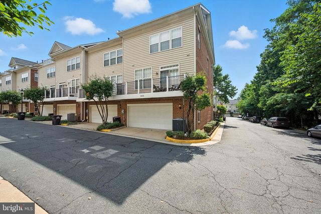 8015 RESERVE WAY, Vienna, VA 22182