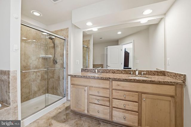 8015 RESERVE WAY, Vienna, VA 22182