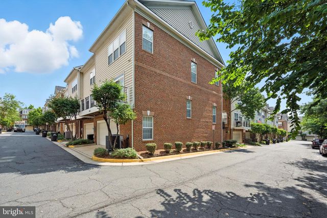 8015 RESERVE WAY, Vienna, VA 22182