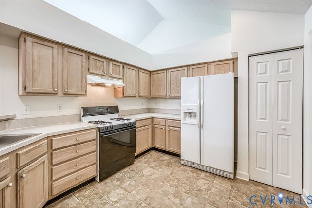 1502 Patriot Cir, Glen Allen, VA 23059