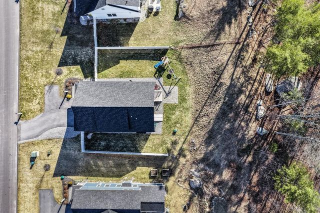 50 Clover Lane, Londonderry, NH 03053