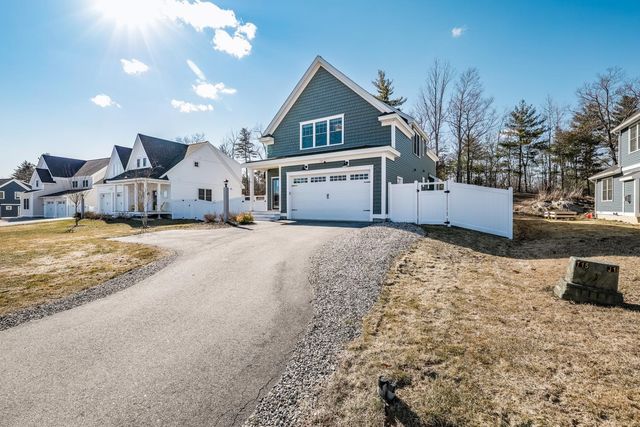 50 Clover Lane, Londonderry, NH 03053