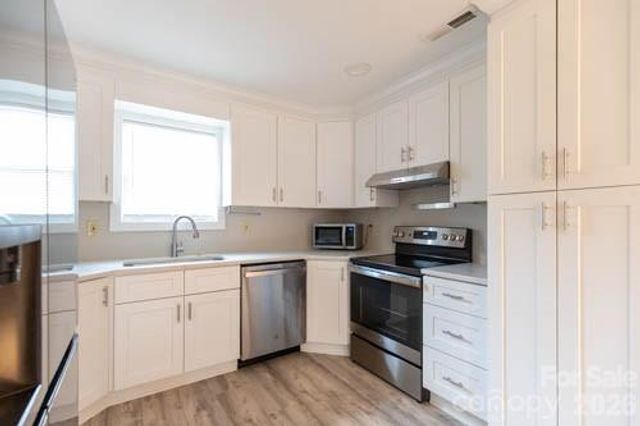 138 Pacific Drive, Statesville, NC 28677