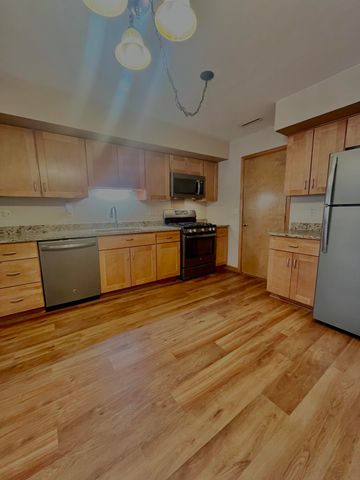 188 Summertree Drive, Chesterton, IN 46304