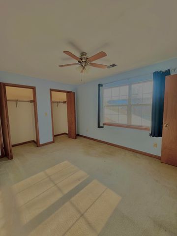 188 Summertree Drive, Chesterton, IN 46304