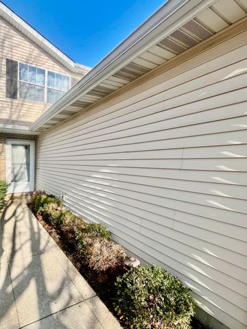 188 Summertree Drive, Chesterton, IN 46304