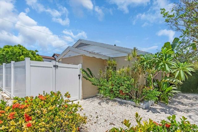 1761 SIESTA DRIVE, Sarasota, FL 34239