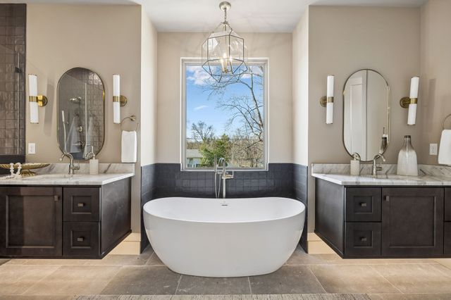 574 Watsonwood Dr, Nashville, TN 37211