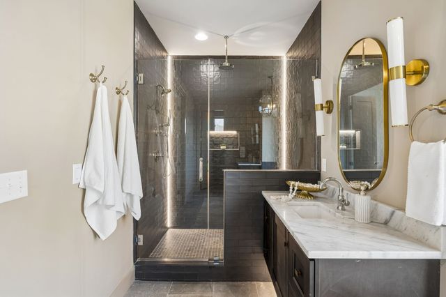 574 Watsonwood Dr, Nashville, TN 37211