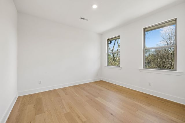 574 Watsonwood Dr, Nashville, TN 37211