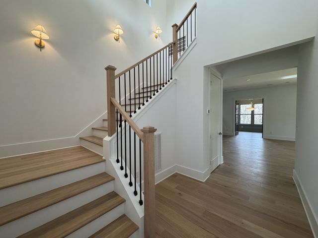 574 Watsonwood Dr, Nashville, TN 37211