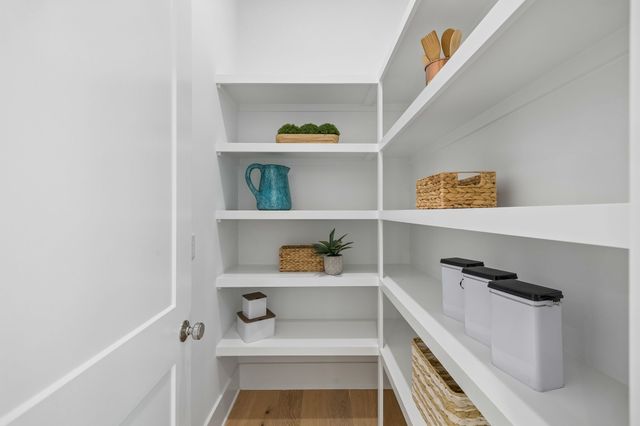 574 Watsonwood Dr, Nashville, TN 37211