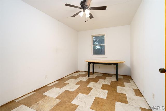 2221 Lee Avenue, Granite City, IL 62040