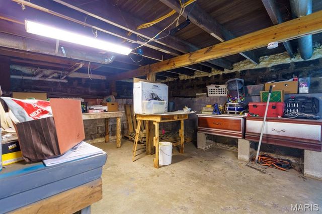 2221 Lee Avenue, Granite City, IL 62040