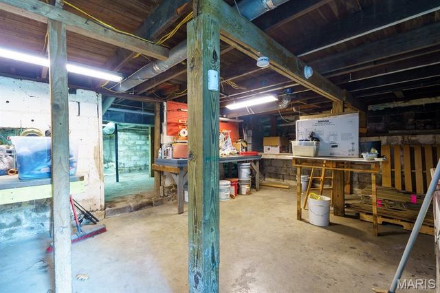 2221 Lee Avenue, Granite City, IL 62040