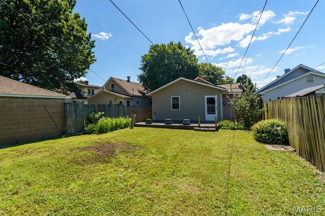 2221 Lee Avenue, Granite City, IL 62040