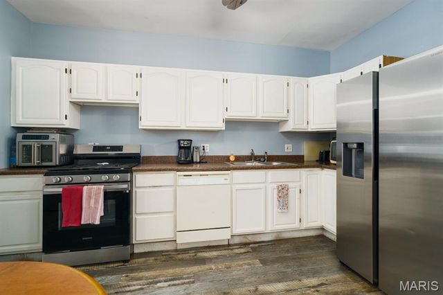 2221 Lee Avenue, Granite City, IL 62040