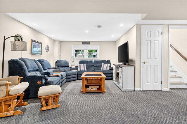 32 Sengstacken Drive, Stony Point, NY 10980