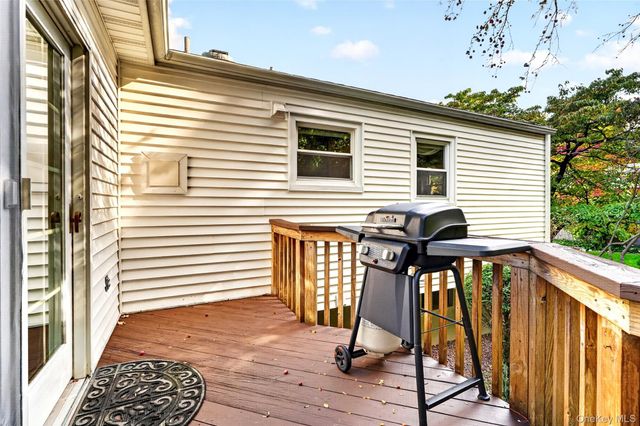 32 Sengstacken Drive, Stony Point, NY 10980