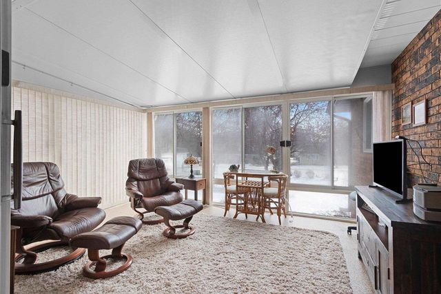 1313 FAIRVIEW COURT, Little Chute, WI 54140