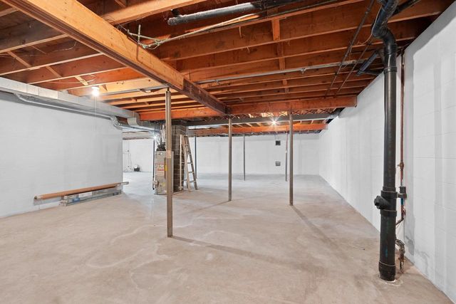 1313 FAIRVIEW COURT, Little Chute, WI 54140