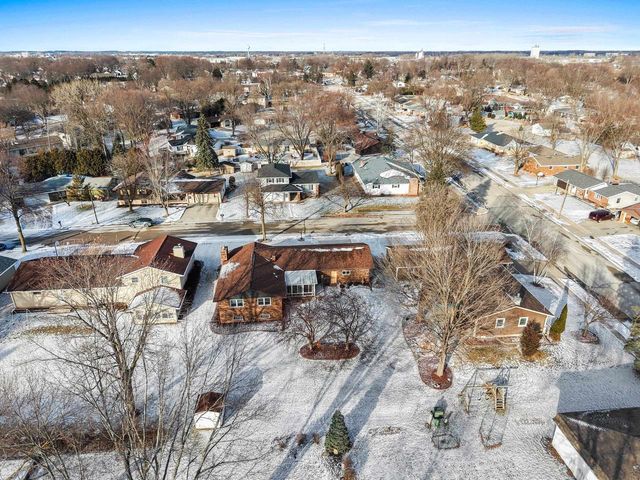 1313 FAIRVIEW COURT, Little Chute, WI 54140