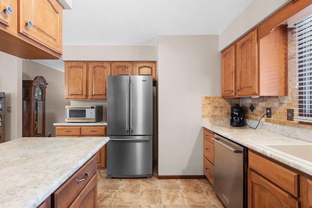 1313 FAIRVIEW COURT, Little Chute, WI 54140