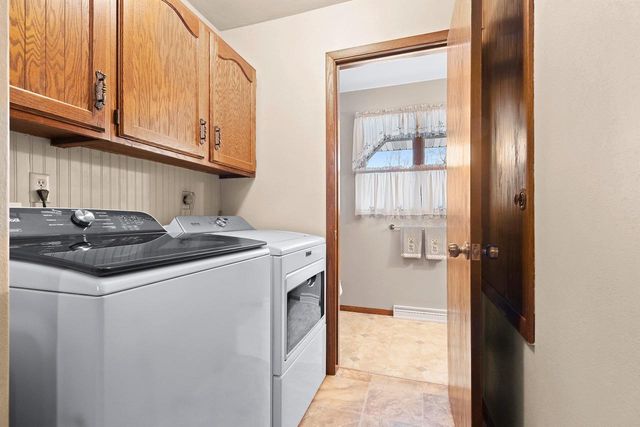 1313 FAIRVIEW COURT, Little Chute, WI 54140