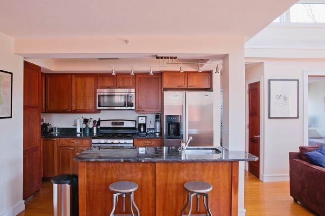 27 West 7, Cambridge, MA 02139