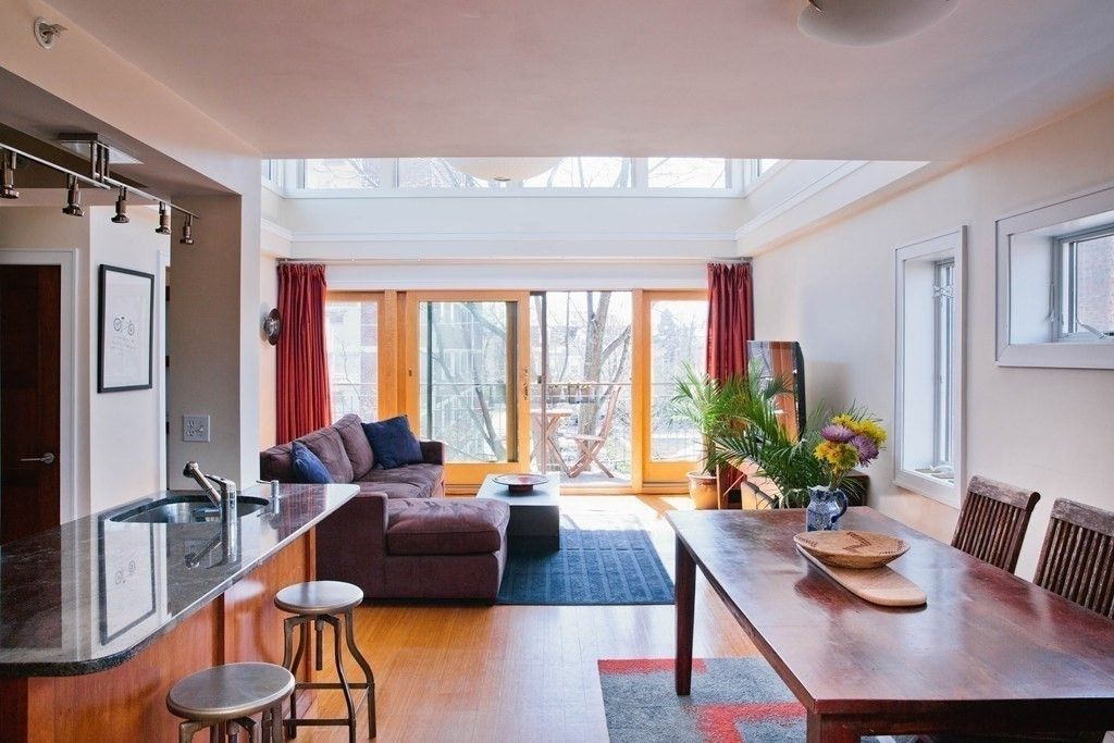 27 West 7, Cambridge, MA 02139