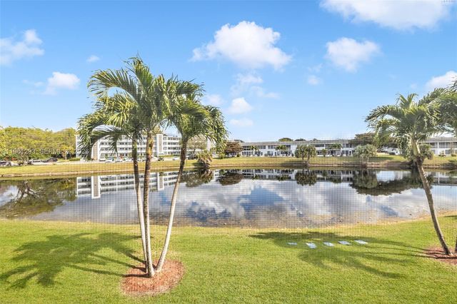 2051 N Newport N 2051, Deerfield Beach, FL 33442