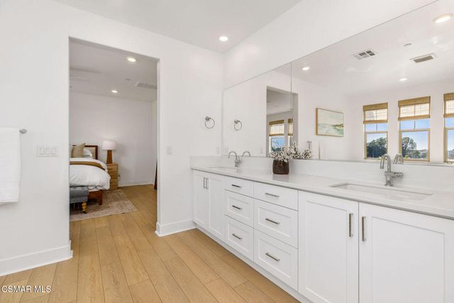 716 Edward Scholle Drive, Camarillo, CA 93010