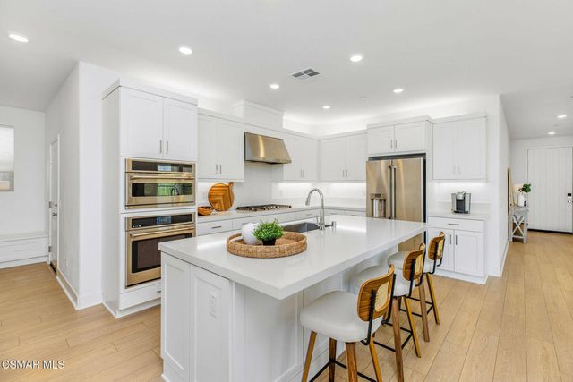 716 Edward Scholle Drive, Camarillo, CA 93010