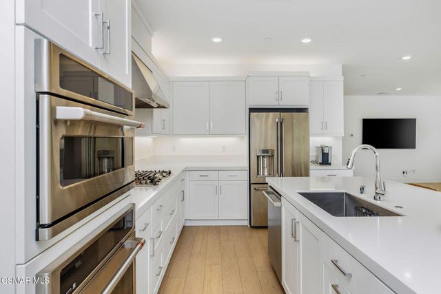 716 Edward Scholle Drive, Camarillo, CA 93010