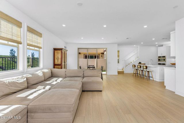 716 Edward Scholle Drive, Camarillo, CA 93010