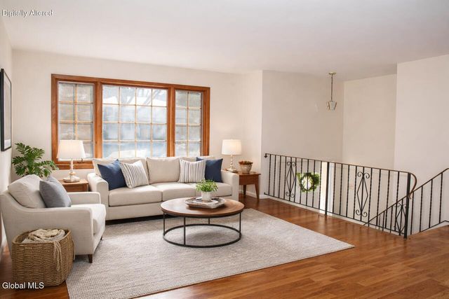 10 Meadowlark Drive, Colonie, NY 12110