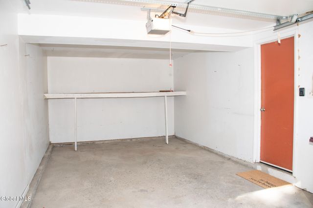 10 Meadowlark Drive, Colonie, NY 12110