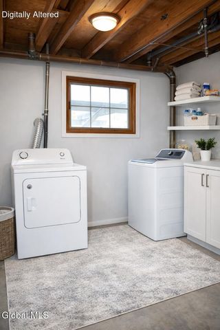 10 Meadowlark Drive, Colonie, NY 12110