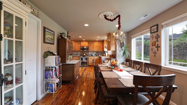 413 Sienna Hills Drive, Eagle Point, OR 97524