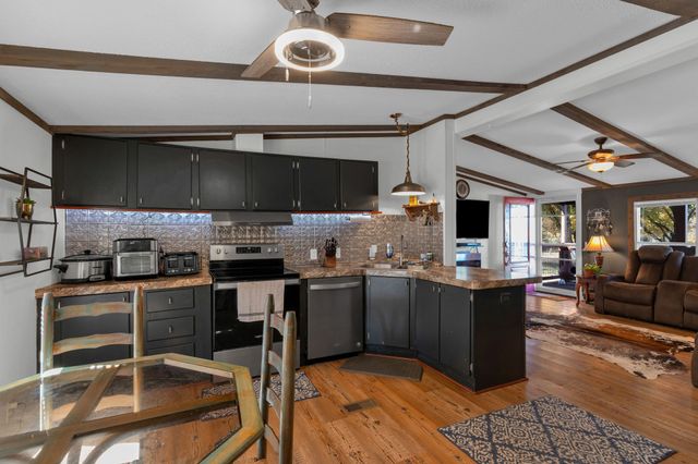 1325 Lost Country Dr, Springfield, TN 37172